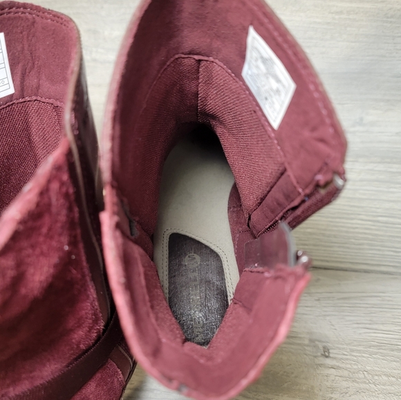 Merrell Women's Dark Red Ankle Boots - Picture 11 of 11